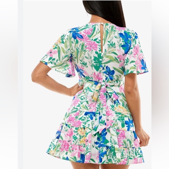 B DARLIN Floral Ruffle Pleated Textured Flutter Sleeve Size 9/10 - Picture 2 of 9